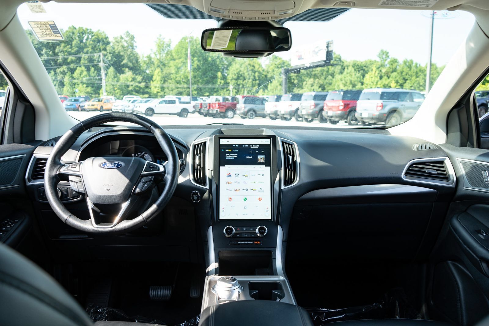 Used 2024 Ford Edge SEL AWD/4WD image 19