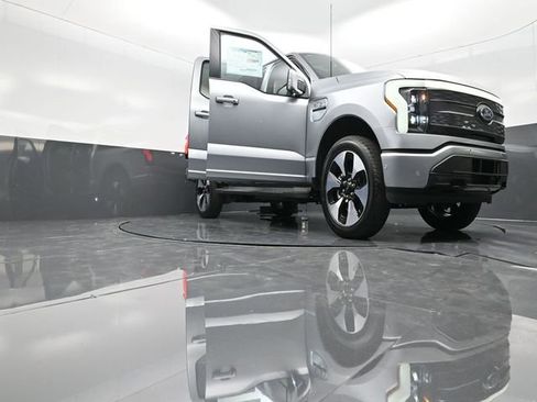 New 2023 Ford F150 Lightning Platinum image 30