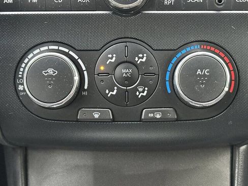 Used 2011 Nissan Altima 2.5 S w/ Special Edition Pkg image 17