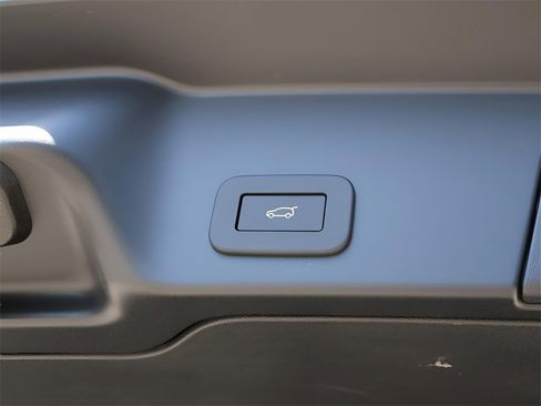 New 2026 Land Rover Range Rover Evoque Dynamic SE image 17