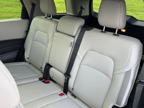 New 2026 Nissan Pathfinder SL FWD image 30