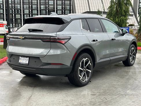 New 2026 Chevrolet Equinox EV LT image 5