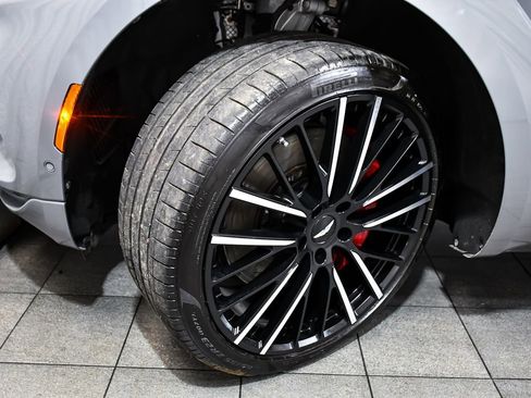 Used 2023 Aston Martin DBX AWD/4WD image 7