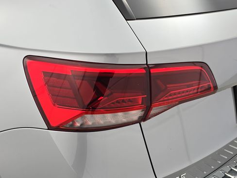 Certified 2022 Volkswagen Taos SE image 33