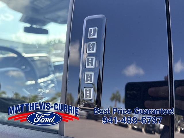 New 2026 Ford F250 Lariat w/ Black Appearance Package AWD/4WD image 9