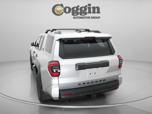 Used 2025 Toyota 4Runner TRD Off-Road Premium image 6