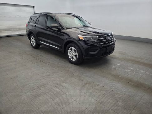 Used 2020 Ford Explorer XLT w/ Comfort Package AWD/4WD image 13