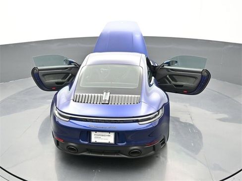 Used 2024 Porsche 911 Carrera GTS image 21