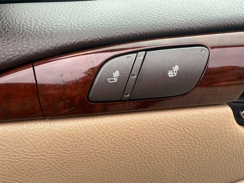 Used 2007 Buick Lucerne CXS image 27