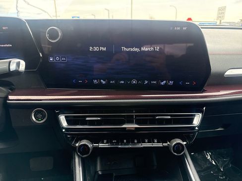 Used 2024 Chevrolet Traverse RS w/ LPO, Floor Liner Package image 18