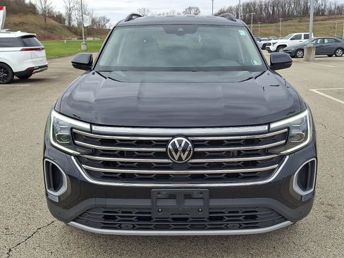 Used 2024 Volkswagen Atlas SE image 2