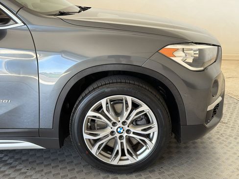 Used 2017 BMW X1 xDrive28i AWD/4WD image 12