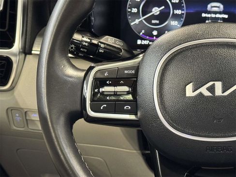 Used 2023 Kia Sorento SX image 29