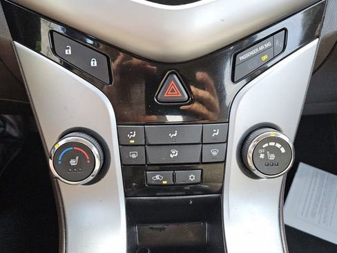 Used 2012 Chevrolet Cruze LT w/ RS Package image 9