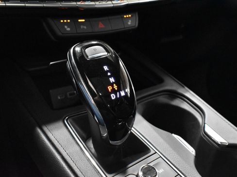 Used 2023 Cadillac XT4 Luxury w/ Cold Weather Package image 21