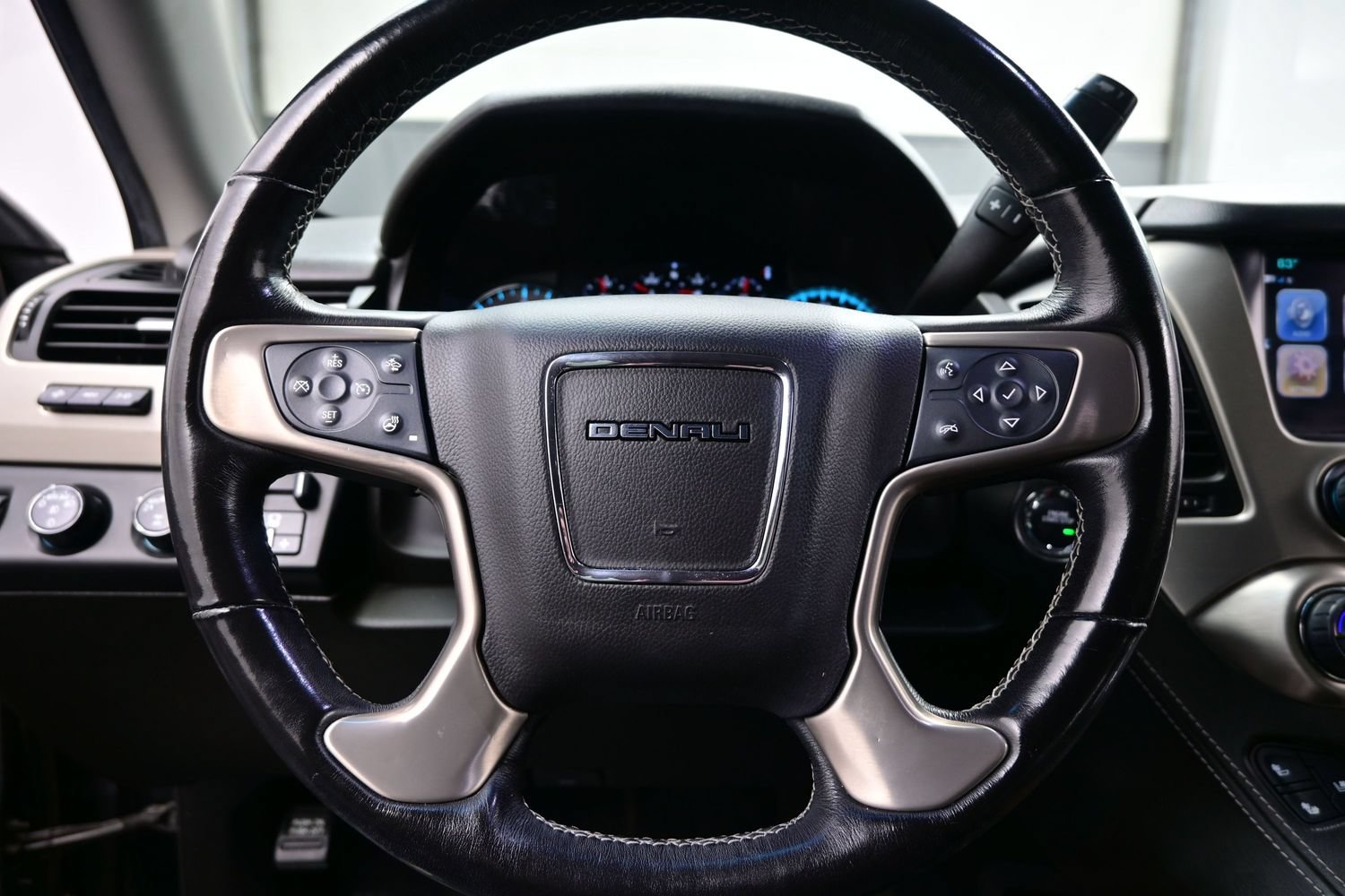 Used 2019 GMC Yukon XL Denali AWD/4WD image 28