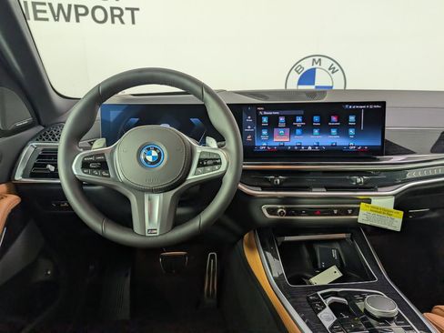 New 2026 BMW X5 xDrive50e w/ M Sport Package AWD/4WD image 18