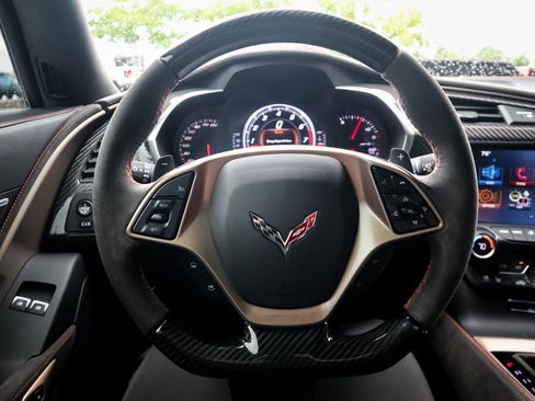 Used 2019 Chevrolet Corvette ZR1 RWD image 18