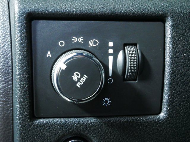 Used 2015 Jeep Grand Cherokee Altitude AWD/4WD image 23