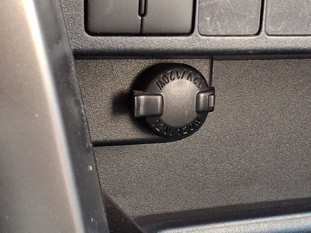 Used 2013 Toyota RAV4 XLE AWD/4WD image 26