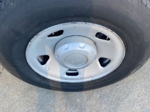 Used 2009 Ford F250 XL image 12