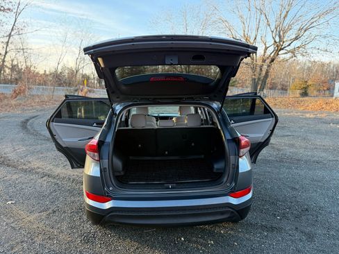 Used 2017 Hyundai Tucson SE image 20