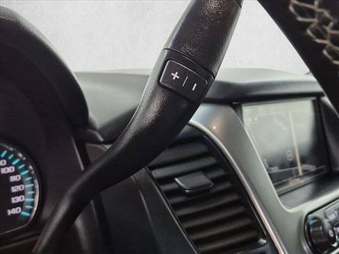 Used 2019 Chevrolet Suburban Premier AWD/4WD image 12