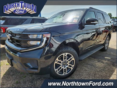 Used 2025 Ford Expedition Active AWD/4WD image 1