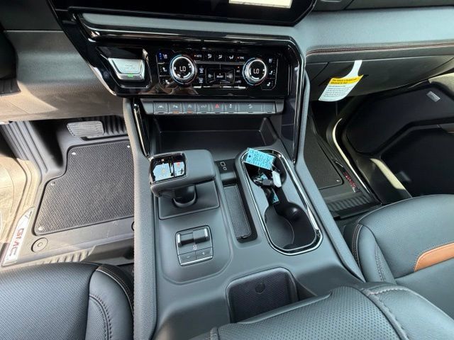 New 2026 GMC Sierra 1500 AT4 w/ AT4 Premium Package AWD/4WD image 13