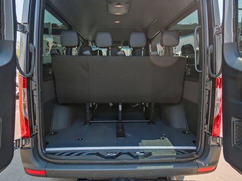Used 2024 Mercedes-Benz Sprinter 2500 image 21