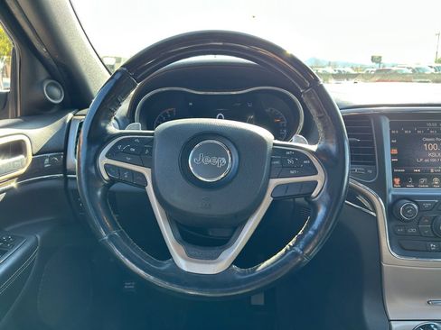 Used 2015 Jeep Grand Cherokee Overland image 16