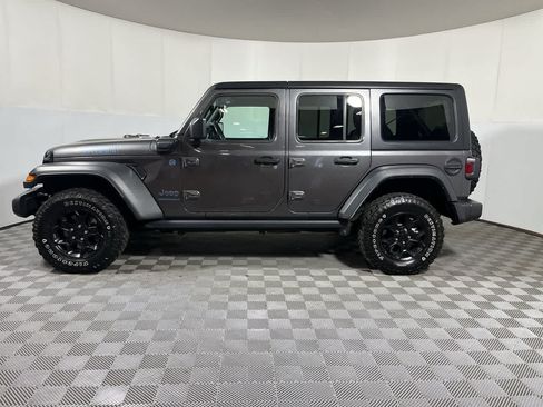 Used 2023 Jeep Wrangler Unlimited w/ Cold Weather Group AWD/4WD image 5