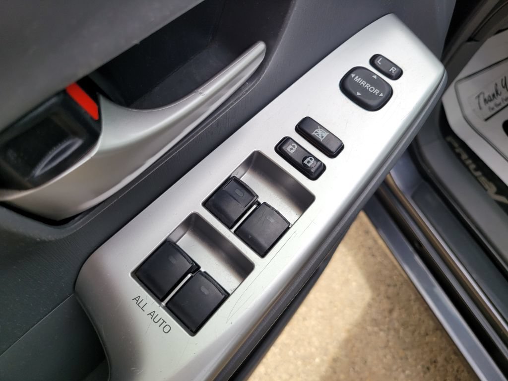 Used 2013 Toyota Prius V Five FWD image 18