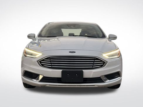 Used 2018 Ford Fusion SE w/ Equipment Group 602A image 2