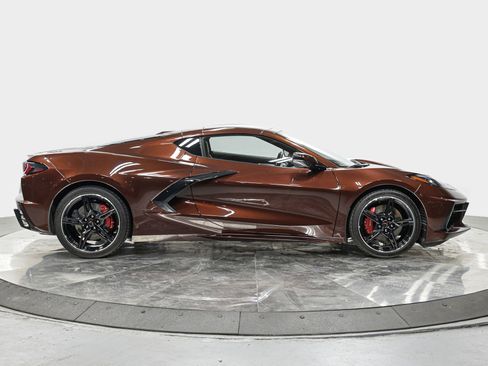 Used 2022 Chevrolet Corvette Stingray w/ Z51 Performance Package image 8