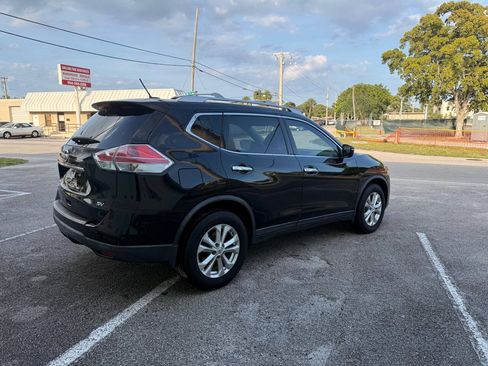 Used 2015 Nissan Rogue SV FWD image 10