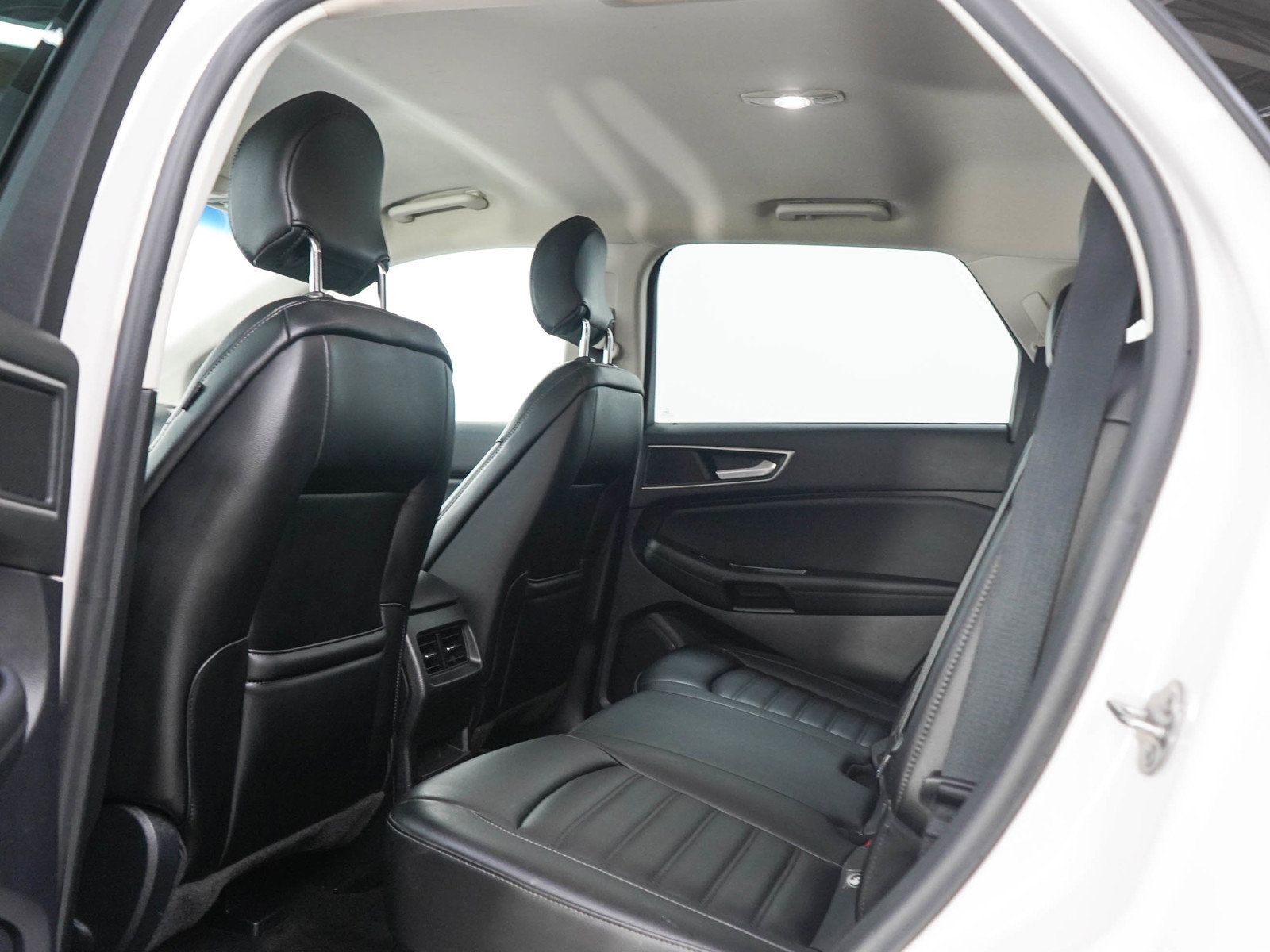 Used 2019 Ford Edge SEL w/ Equipment Group 201A AWD/4WD image 18