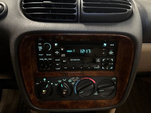 Used 1998 Chrysler Sebring JXI FWD image 28