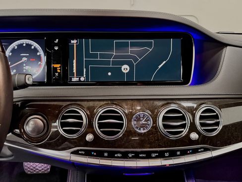 Used 2015 Mercedes-Benz S 550 Sedan image 34