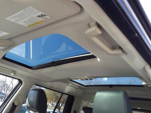 Used 2011 Land Rover LR4 HSE LUX image 15