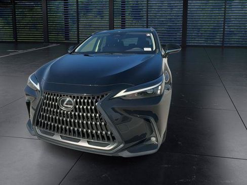 Certified 2024 Lexus NX 250 FWD w/ Towing Package (2000 Lbs) image 4