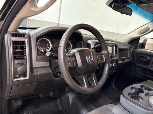 Used 2018 RAM 2500 Tradesman w/ Chrome Appearance Group image 18