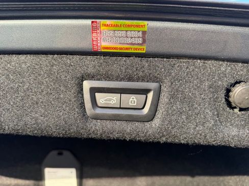 Used 2021 BMW 530i xDrive w/ Convenience Package image 28