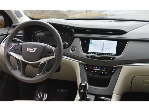 Certified 2023 Cadillac XT5 Premium Luxury image 19