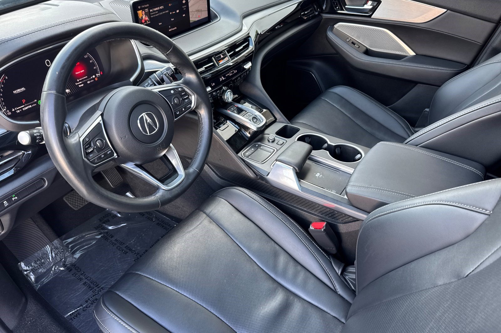 Used 2024 Acura MDX w/ Technology Package FWD image 4