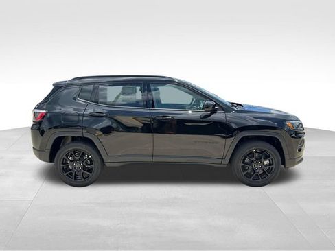 New 2026 Jeep Compass Latitude AWD/4WD image 9