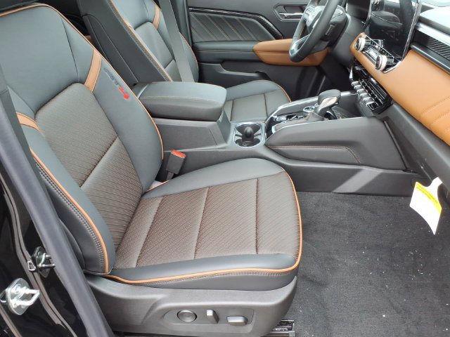 New 2026 GMC Canyon AT4 w/ Technology Plus Package AWD/4WD image 25