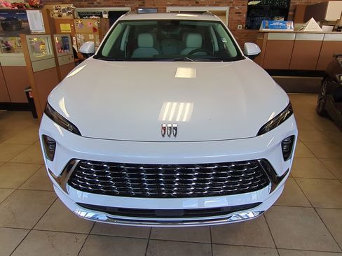 New 2026 Buick Envision Avenir image 7