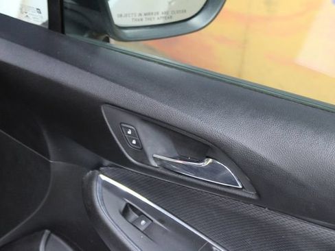 Used 2018 Chevrolet Cruze LT FWD image 10