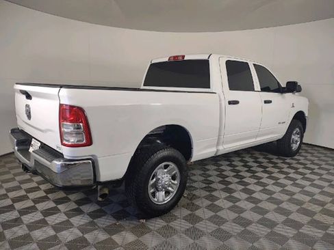 Used 2022 RAM 2500 Tradesman w/ Chrome Appearance Group AWD/4WD image 9